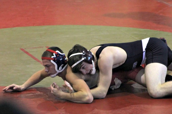 Paul Scully in action at the Edison holiday tournament.